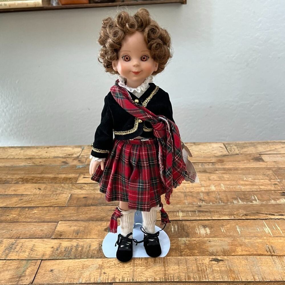 Barbara McCall "Betsy Goes to Scotland" 1996 Robert Tonner Curly Hair NWT